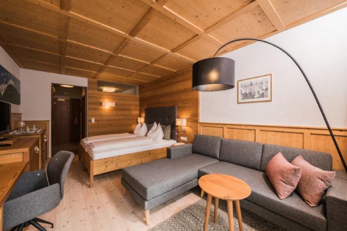 Hotel - 4*